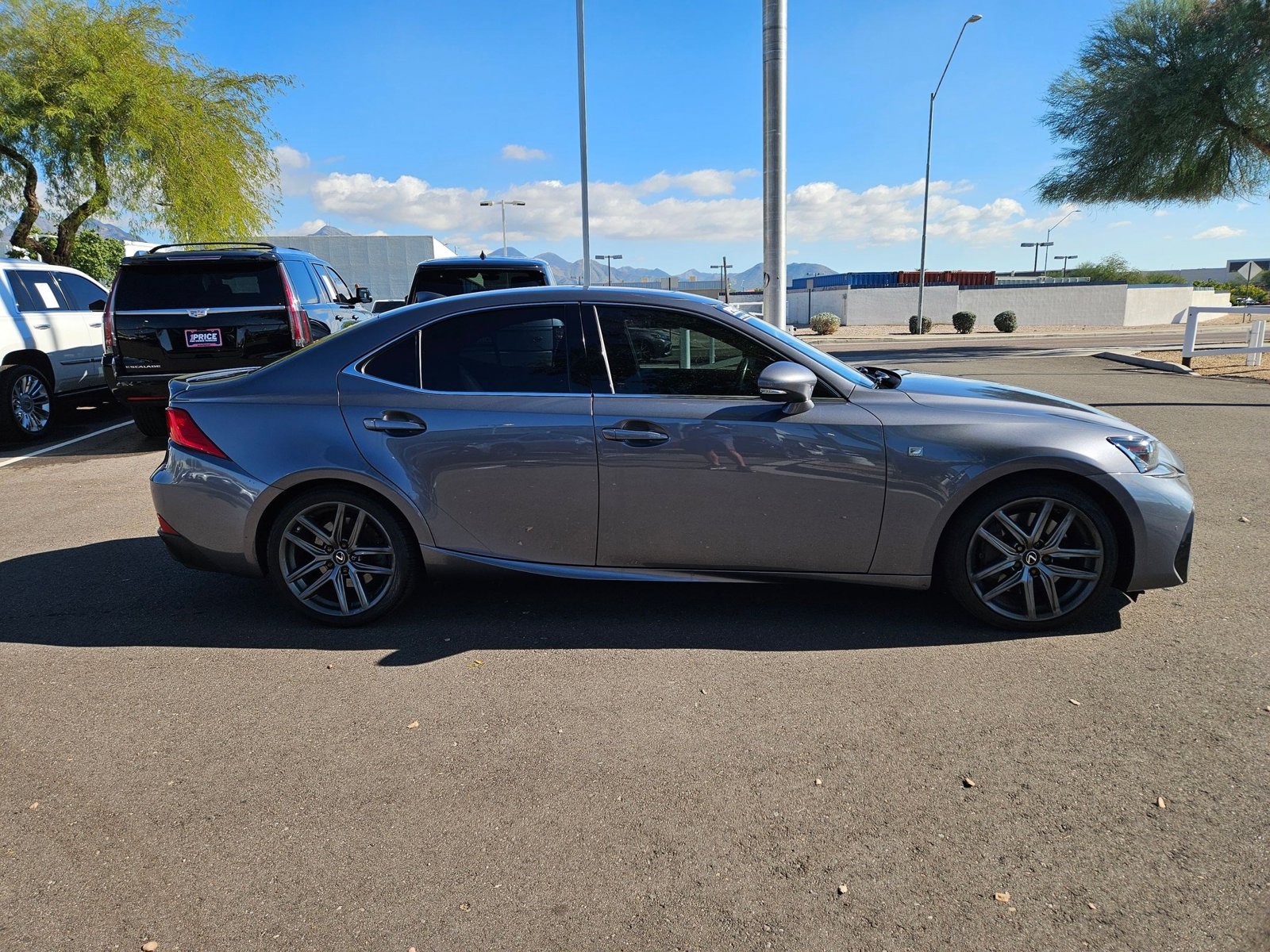 2019 Lexus IS 350 photo 4