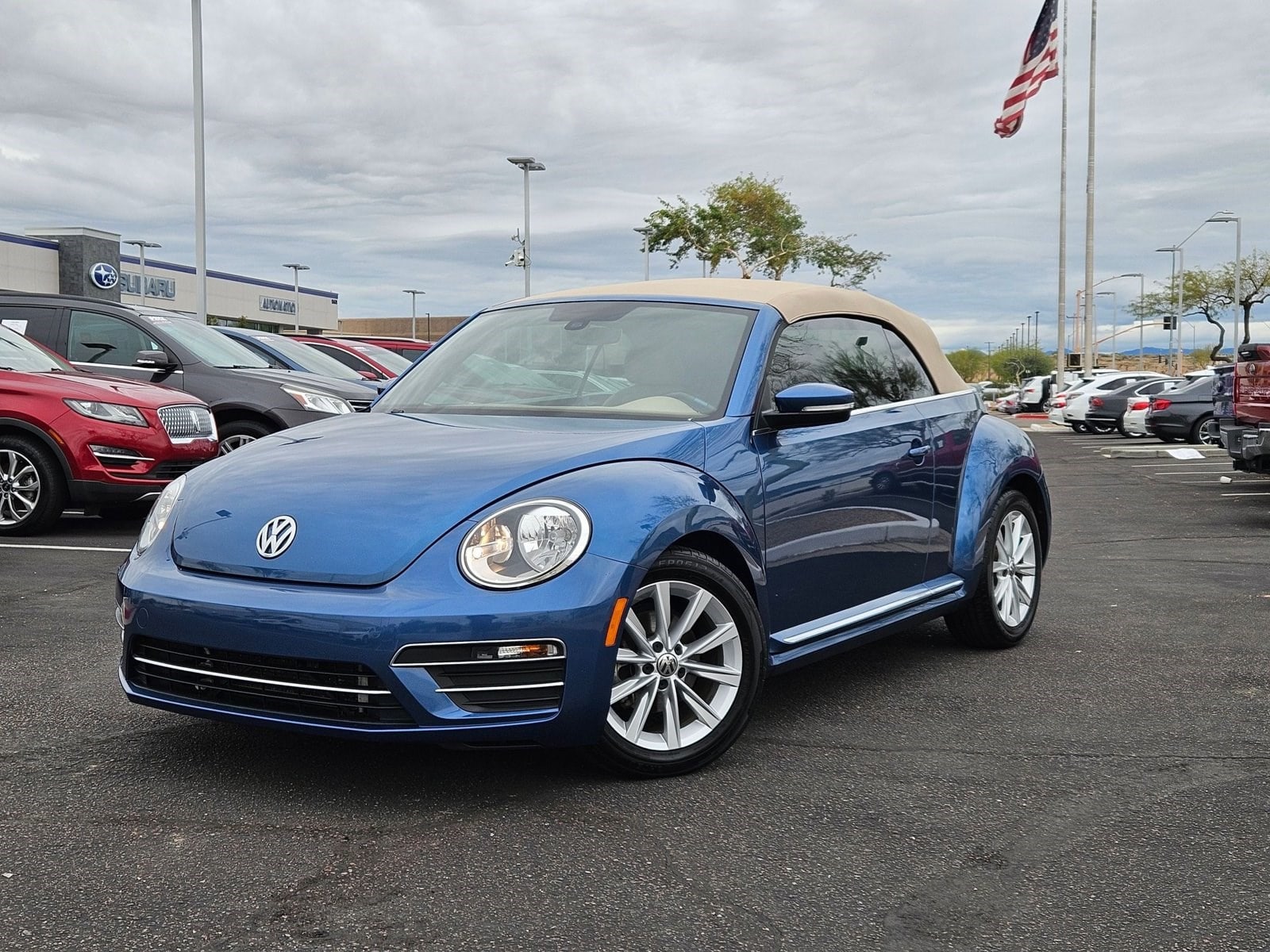 2017 Volkswagen Beetle S's photo