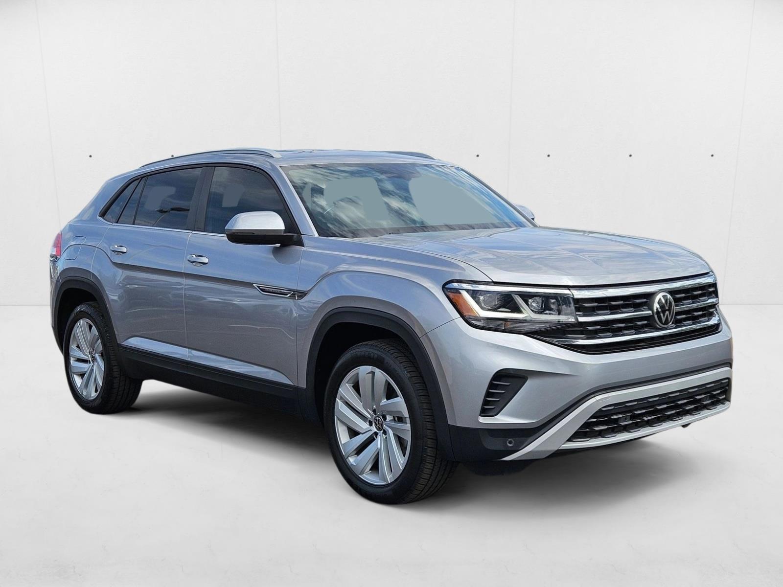 2022 Volkswagen Atlas Cross Sport V6 SE Technology photo 3