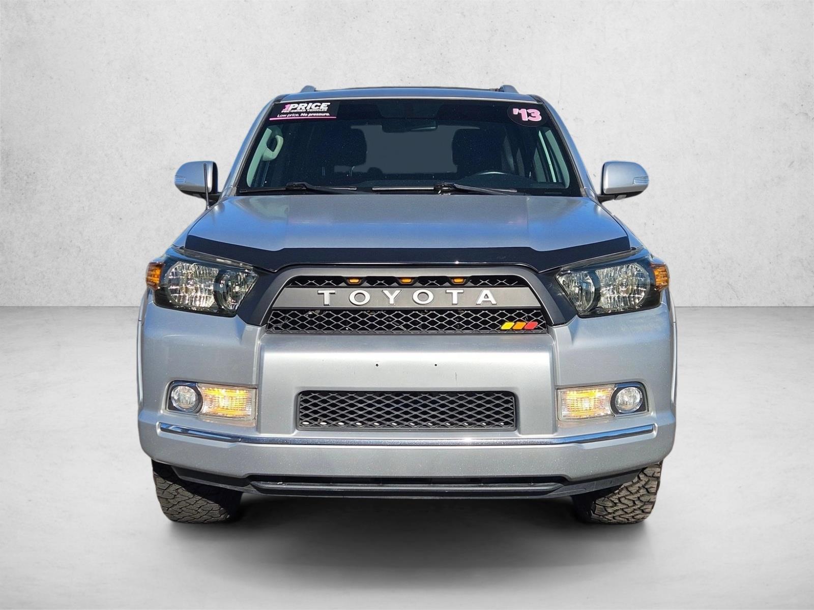 2013 Toyota 4Runner SR5 photo 2
