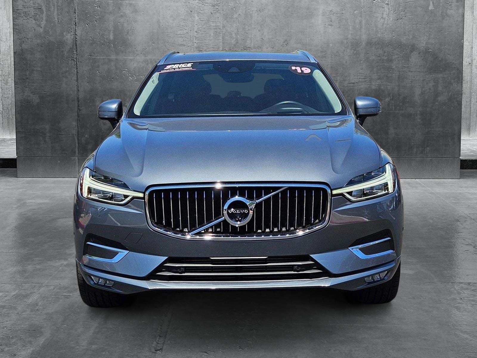 Used 2019 Volvo XC60 Inscription with VIN LYV102RL1KB325811 for sale in Scottsdale, AZ