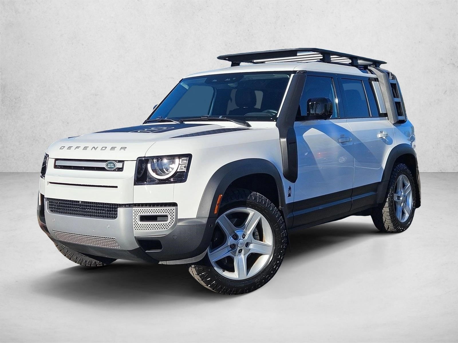 2022 Land Rover Defender S's photo