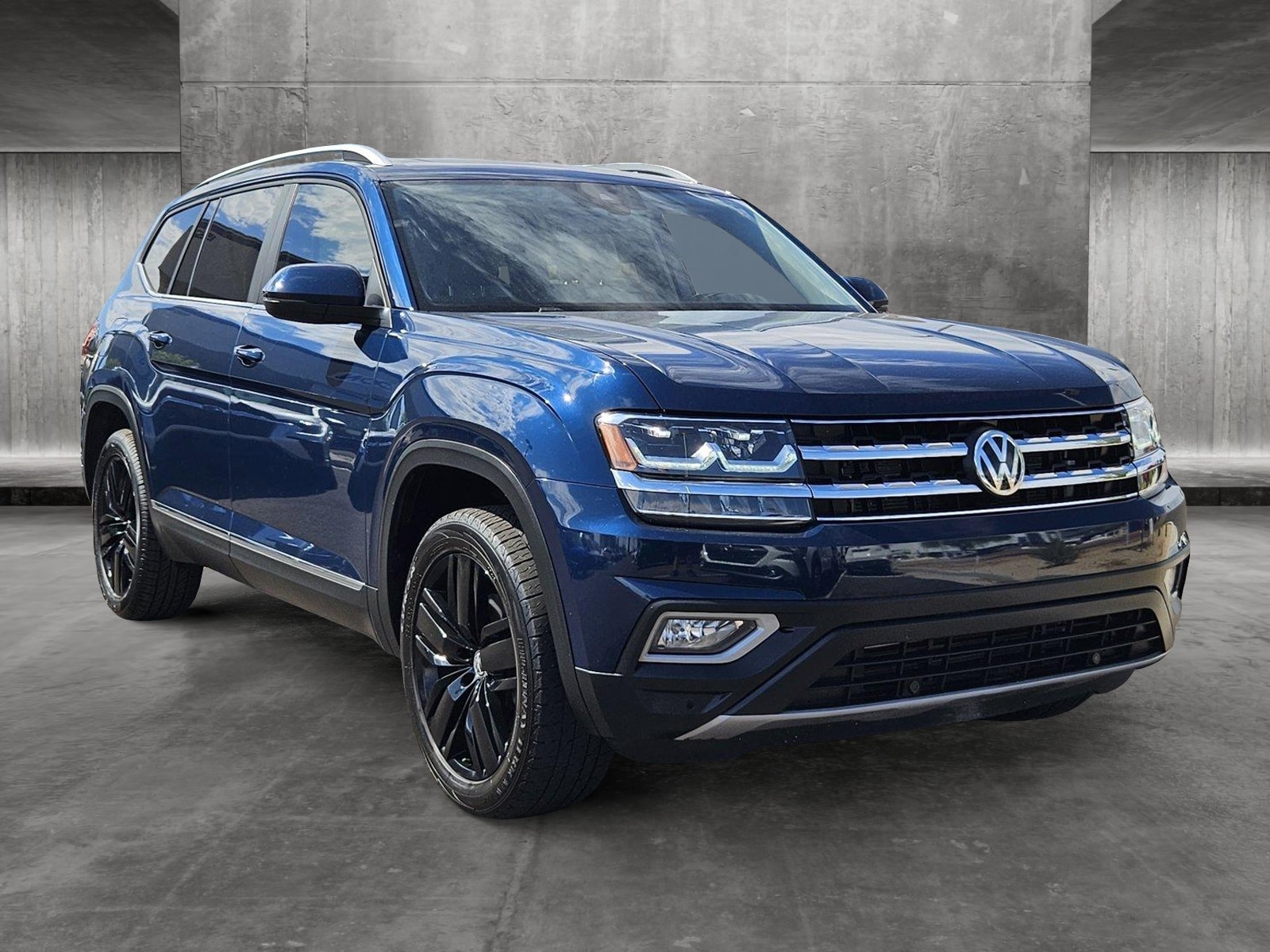 Used 2019 Volkswagen Atlas SEL with VIN 1V2ER2CA9KC563740 for sale in Scottsdale, AZ