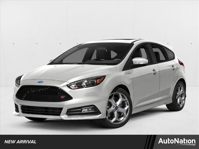 2017 Ford Focus 5 Door Hatch ST's photo