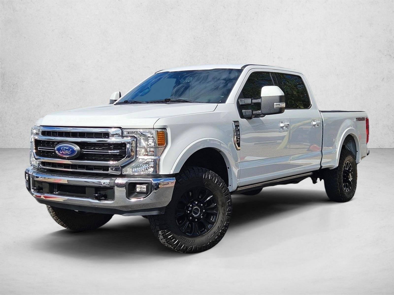 2022 Ford F-350 Super Duty Lariat's photo