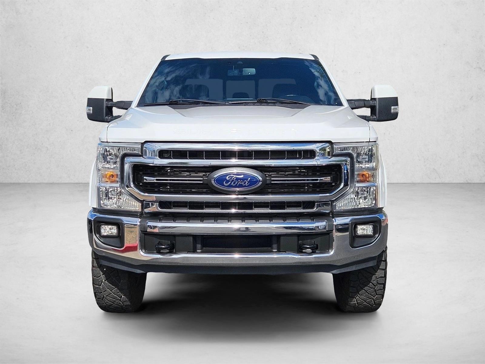 2022 Ford F-350 Lariat photo 2