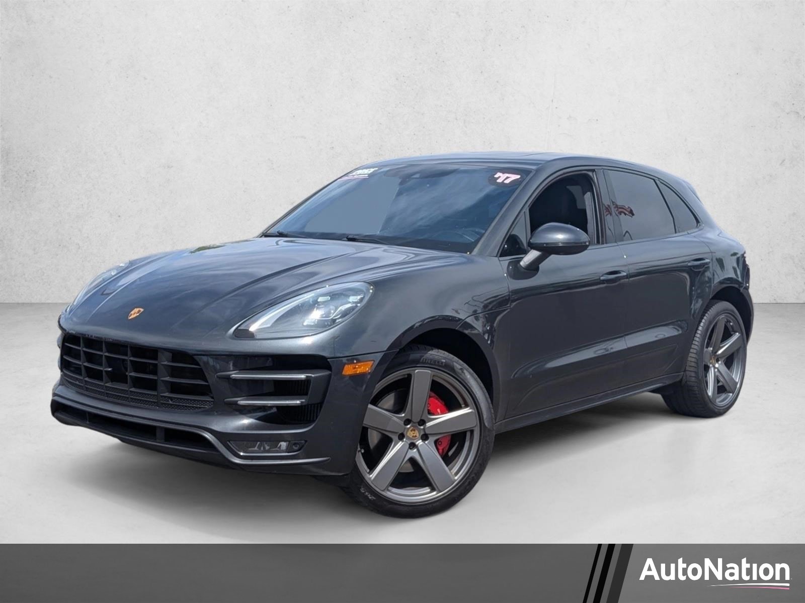 2017 Porsche Macan Turbo's photo