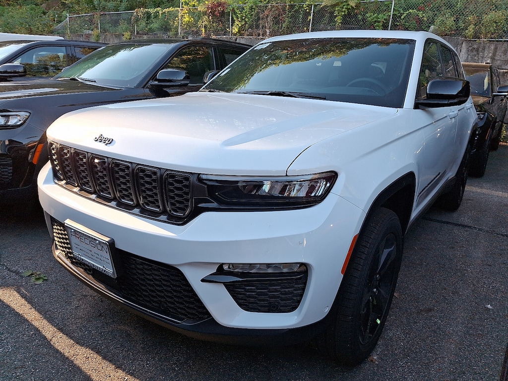 New 2025 Jeep Grand Cherokee Limited 4x4 Sport Utility