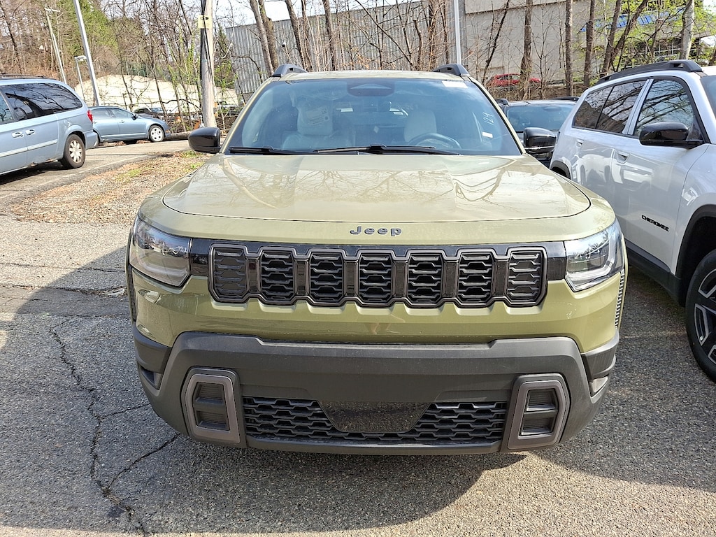 New 2026 Jeep Cherokee Laredo 4x4 Sport Utility