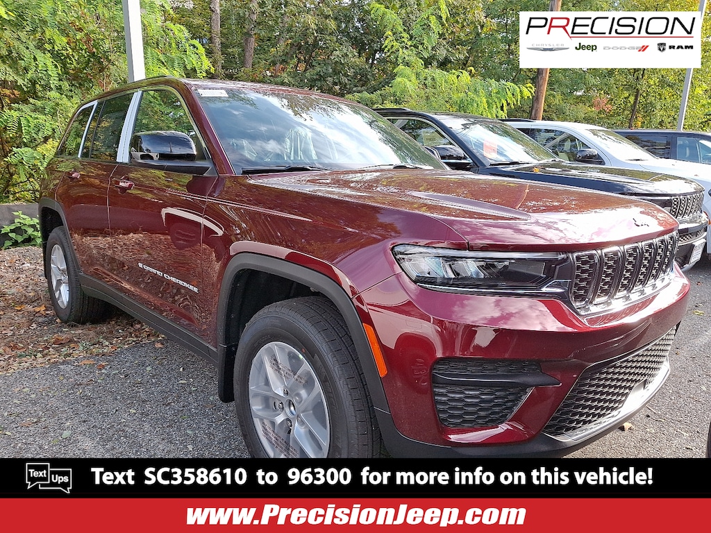 New 2025 Jeep Grand Cherokee LAREDO X 4X4 Sport Utility