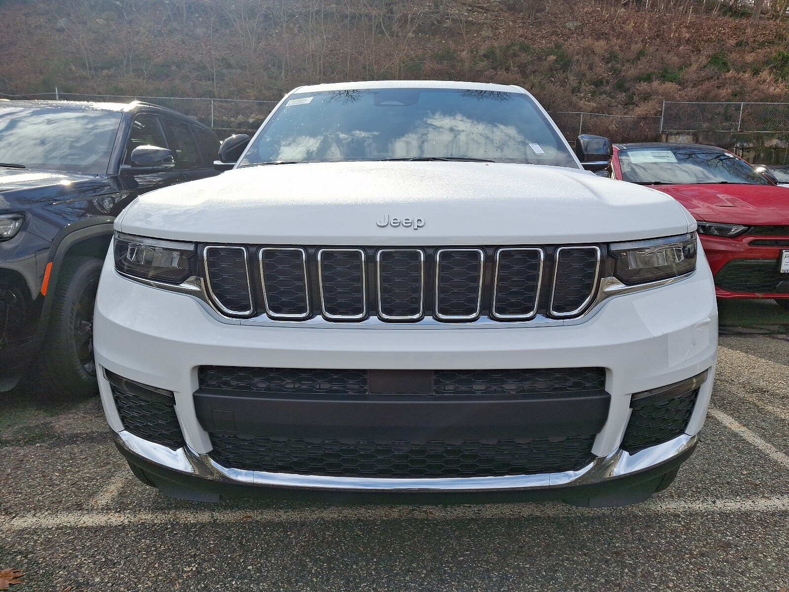 2025 Jeep Grand Cherokee Limited photo 2