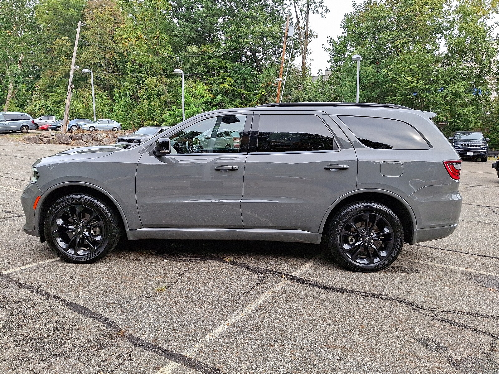 2022 Dodge Durango GT Plus photo 2
