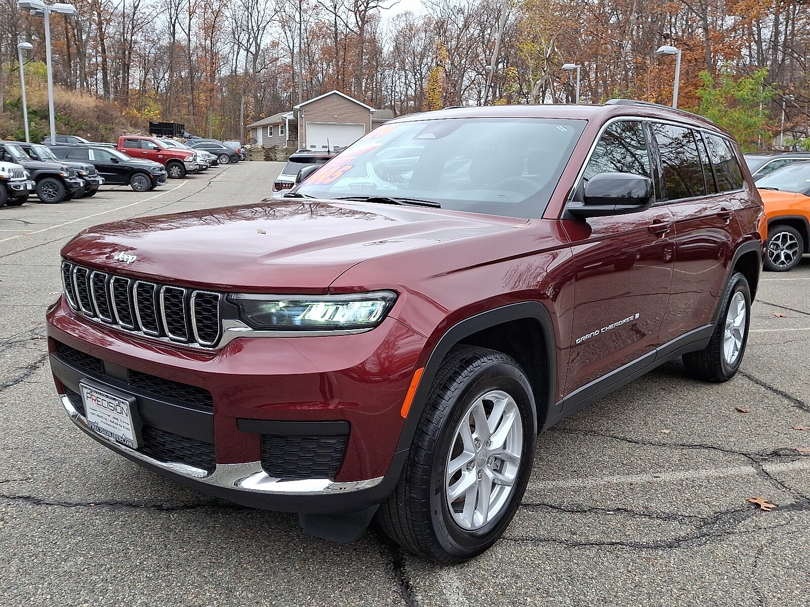 2024 Jeep Grand Cherokee Laredo photo 2