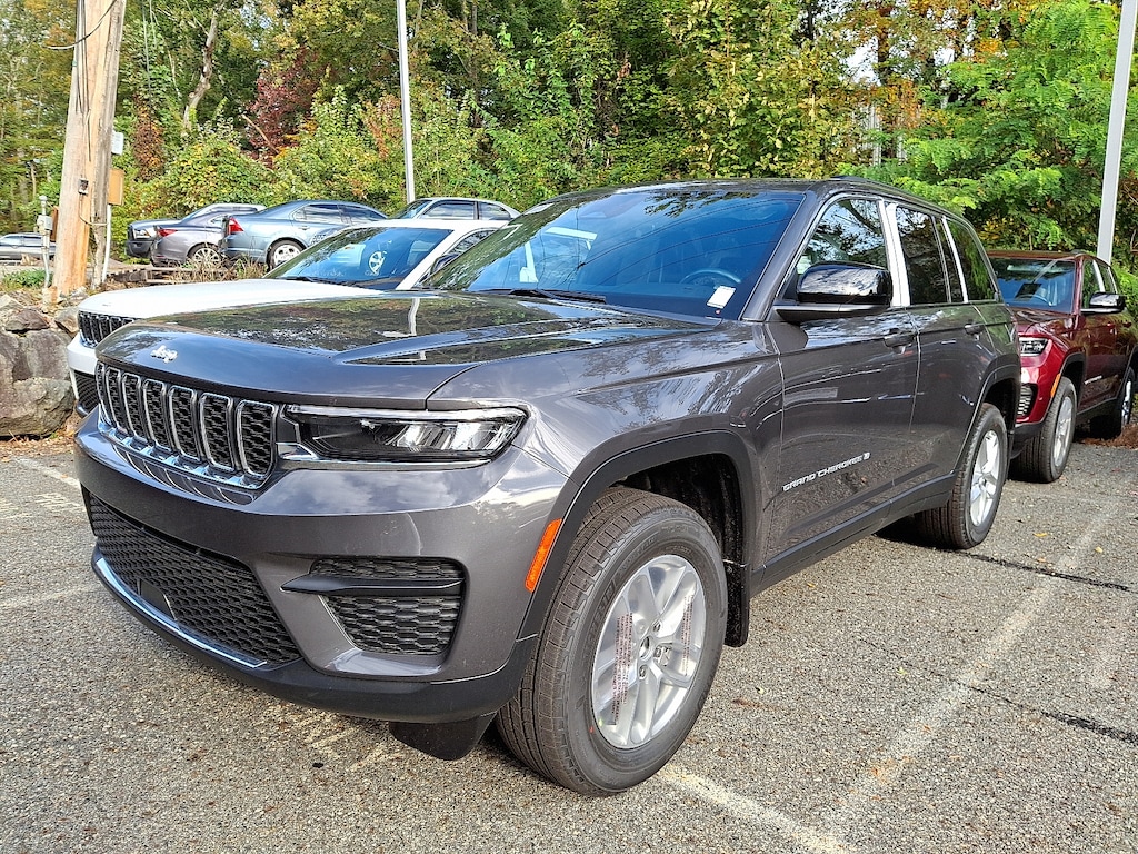 New 2025 Jeep Grand Cherokee Laredo X 4x4 Sport Utility