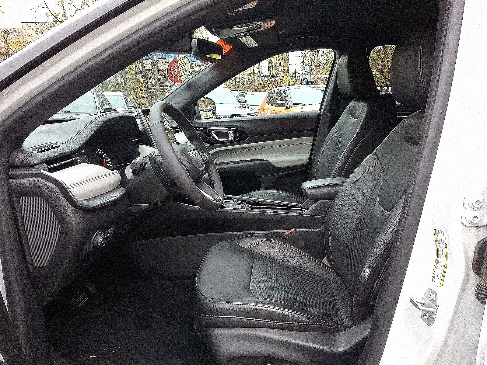 2023 Jeep Compass Limited - Photo 14