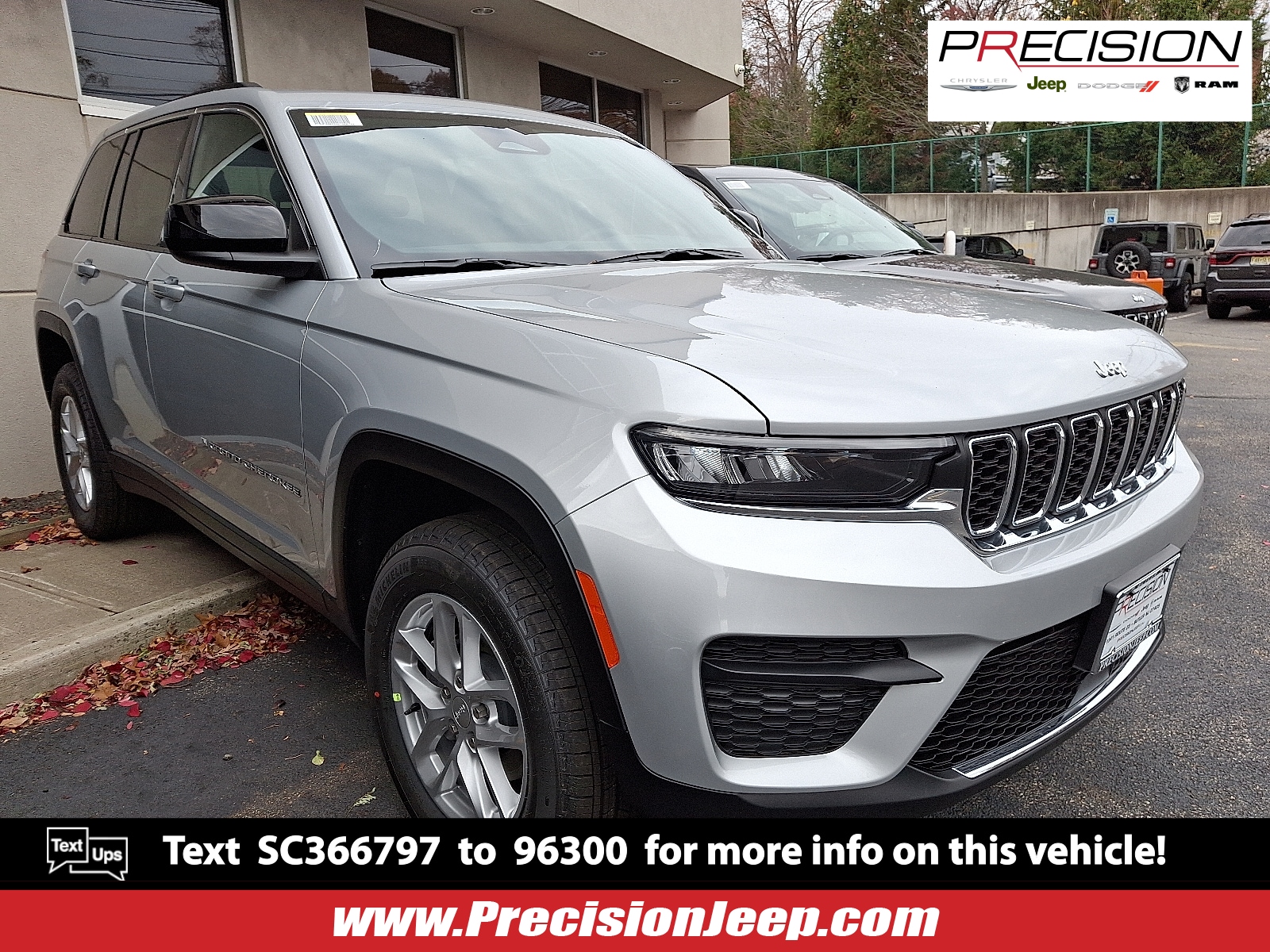 2025 Jeep Grand Cherokee Laredo's photo