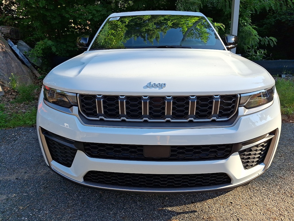 New 2026 Jeep Grand Cherokee Limited 4x4 Sport Utility
