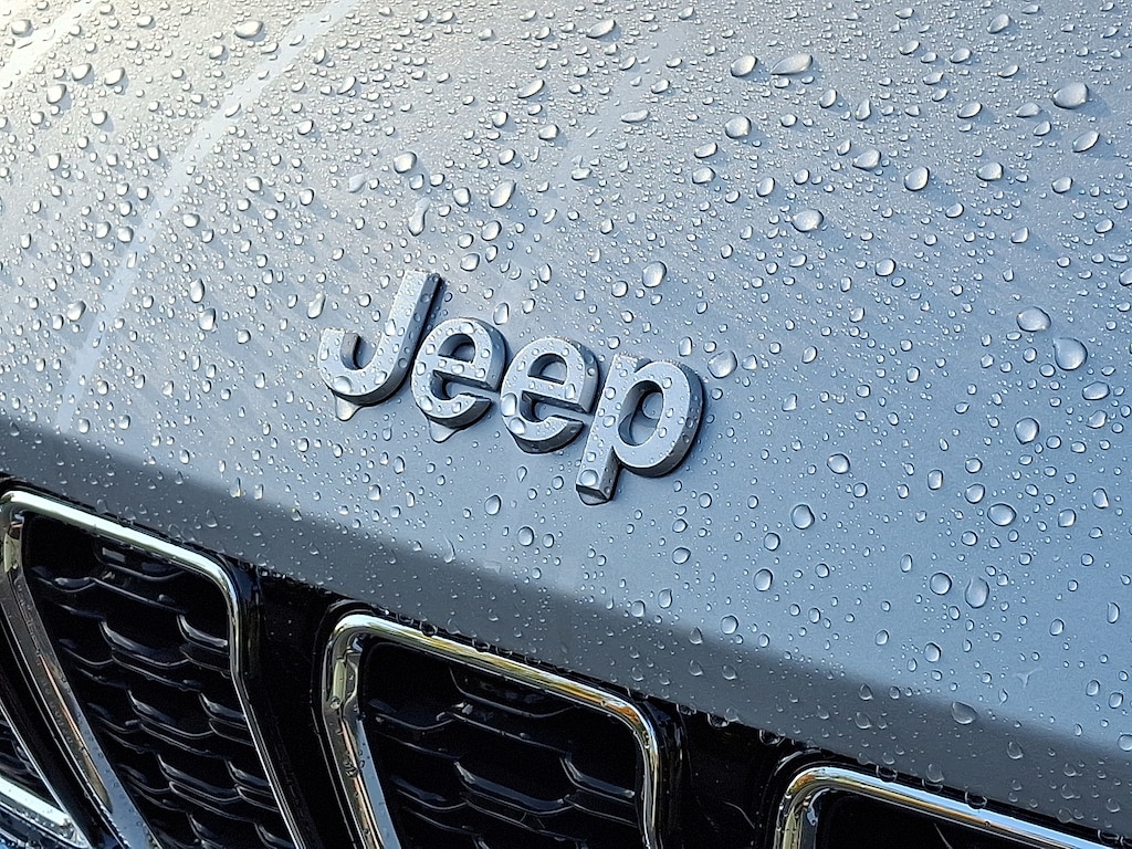 New 2025 Jeep Grand Cherokee Limited 4x4 Sport Utility