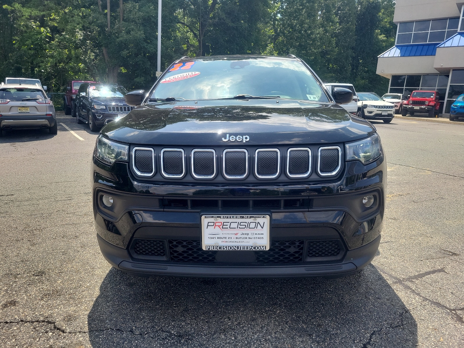 Certified 2022 Jeep Compass Latitude Lux with VIN 3C4NJDFB2NT170521 for sale in Butler, NJ