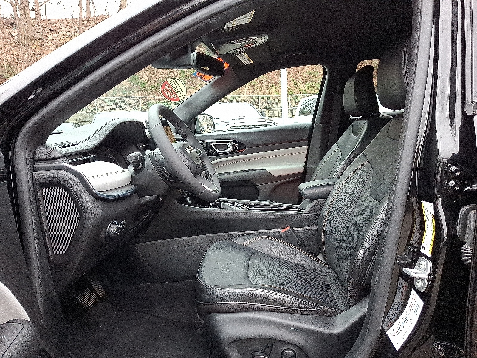2023 Jeep Compass Limited - Photo 14