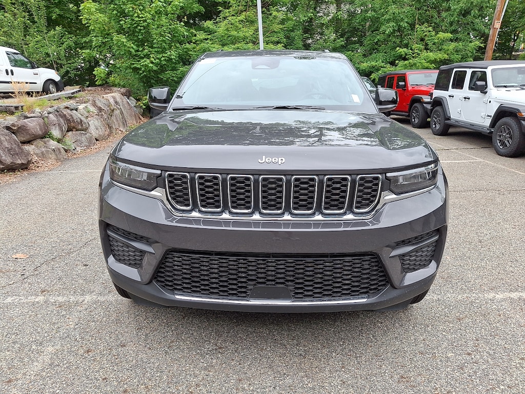New 2026 Jeep Grand Cherokee Altitude 4x4 Sport Utility