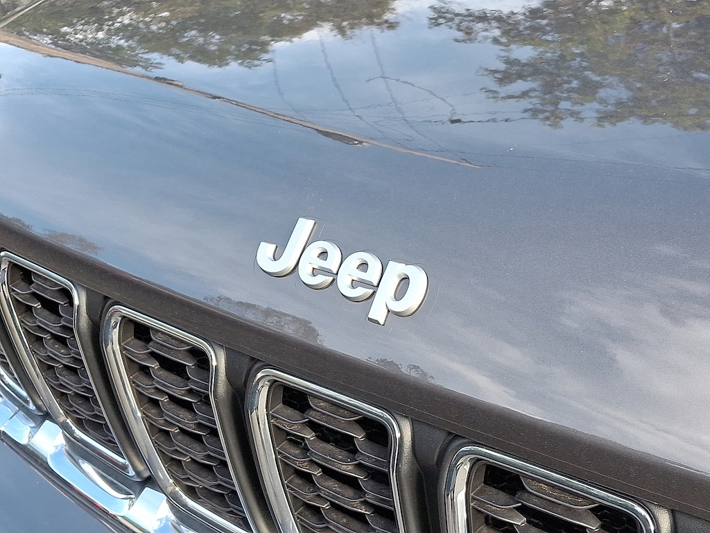 New 2025 Jeep Grand Cherokee Laredo X 4x4 Sport Utility
