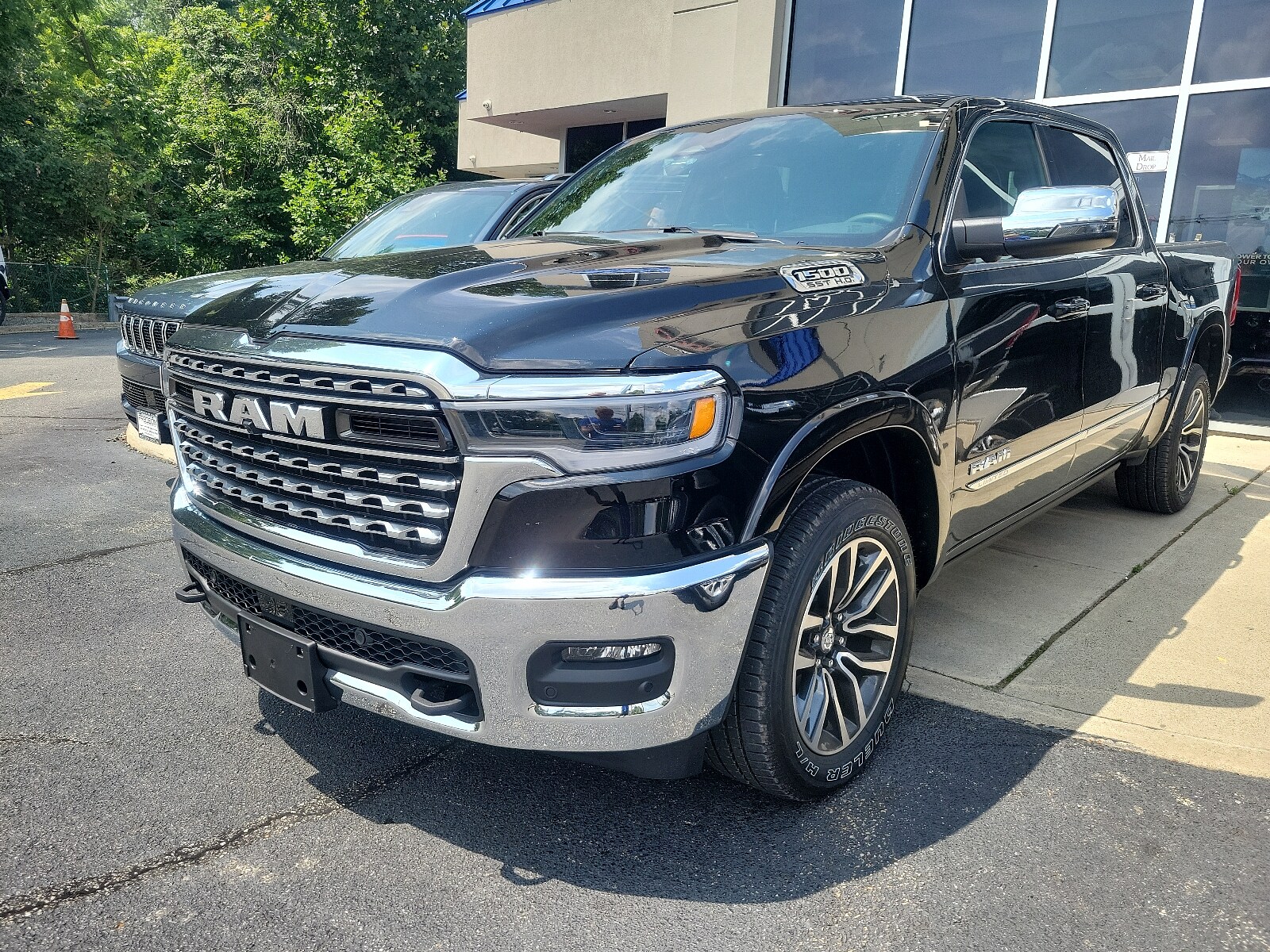 2025 Ram 1500 Limited photo 3