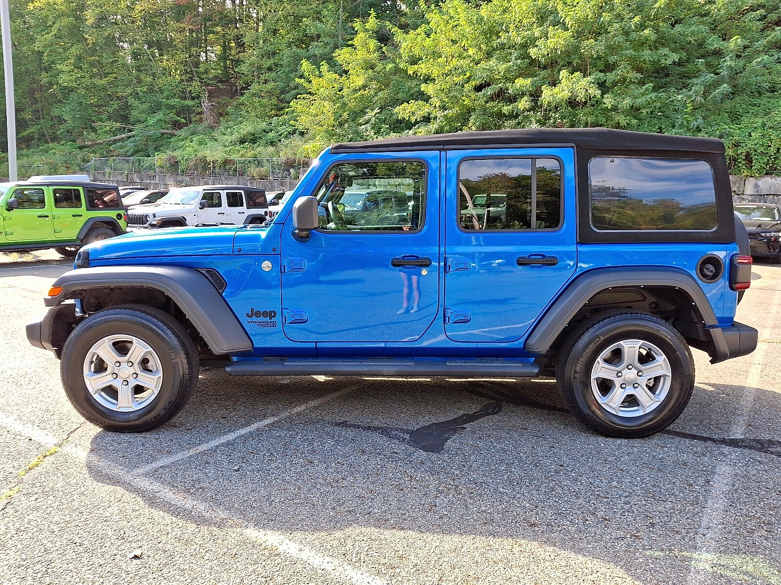 2021 Jeep Wrangler Unlimited Sport photo 4