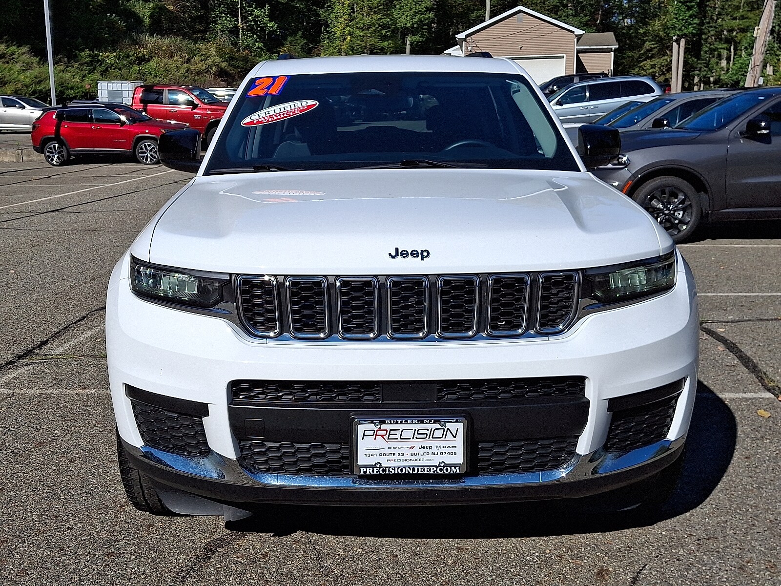 2021 Jeep Grand Cherokee Laredo photo 2
