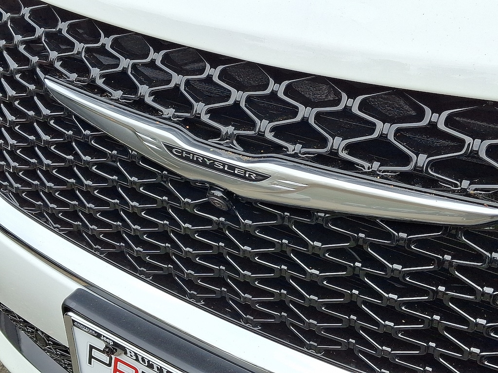 New 2026 Chrysler Pacifica Select AWD Passenger Van