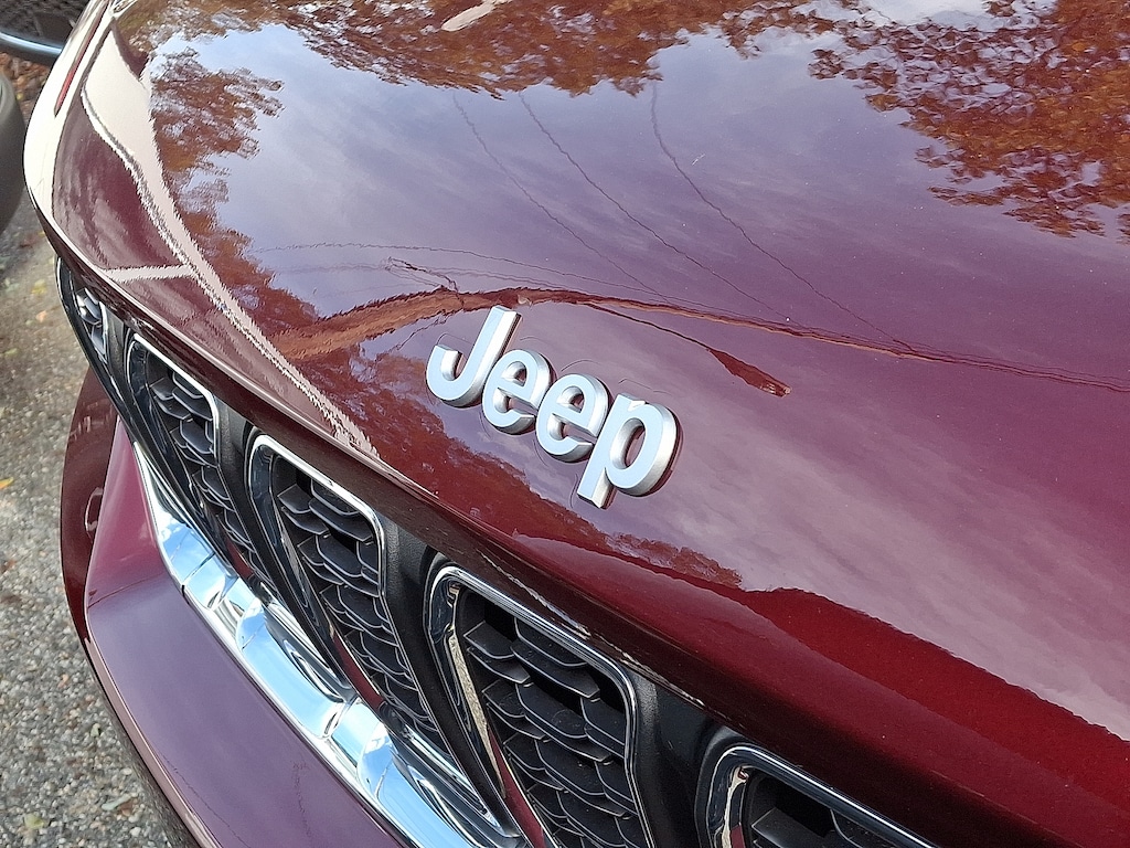 New 2025 Jeep Grand Cherokee LAREDO X 4X4 Sport Utility