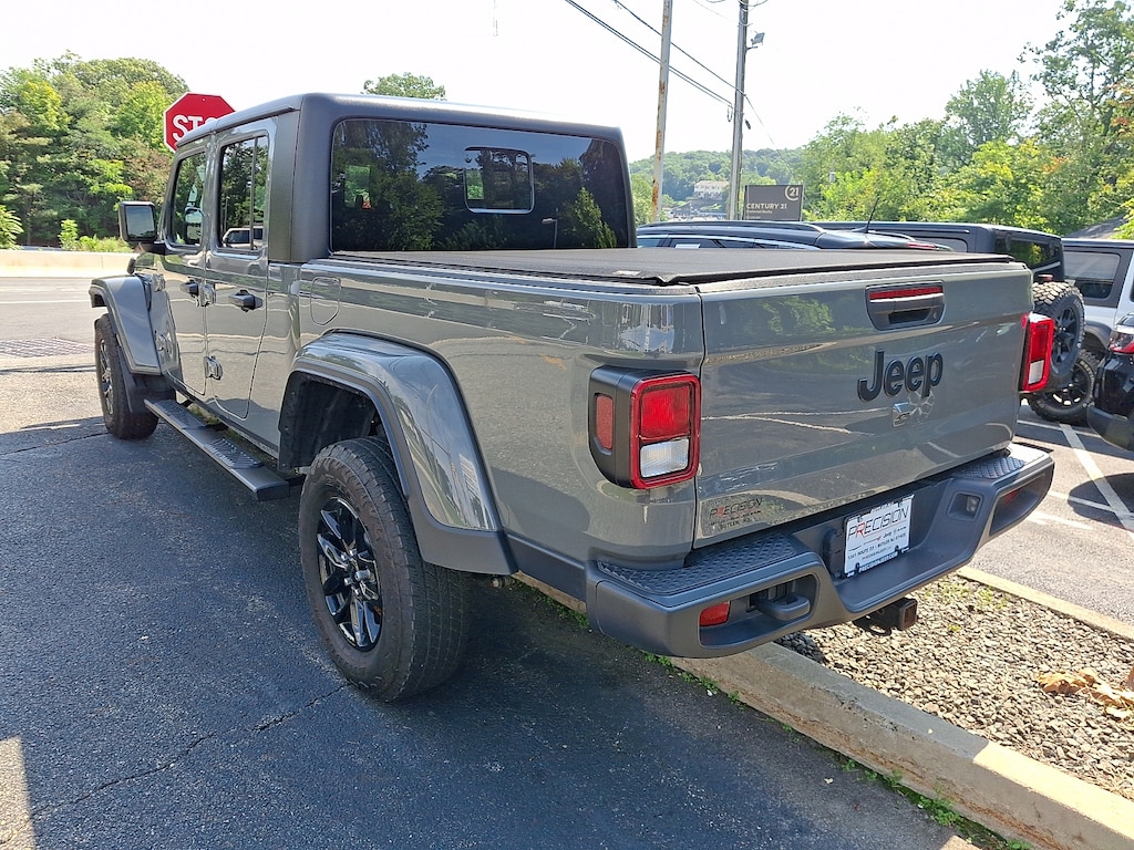 Used 2023 Jeep Gladiator Sport S 4x4 Crew Cab