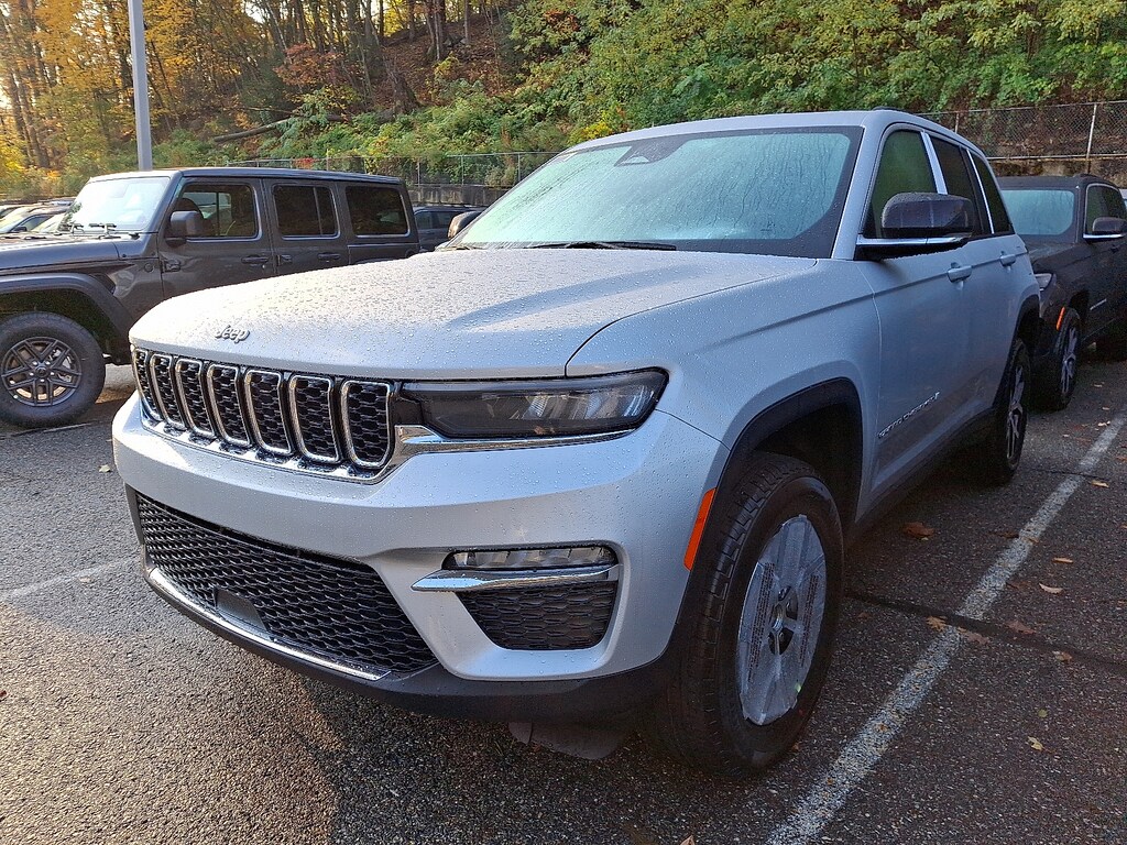 New 2025 Jeep Grand Cherokee Limited 4x4 Sport Utility