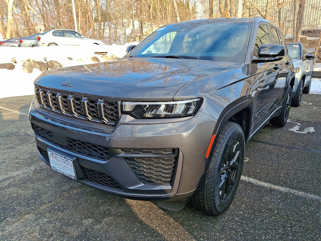 New 2026 Jeep Grand Cherokee Altitude 4x4 Sport Utility