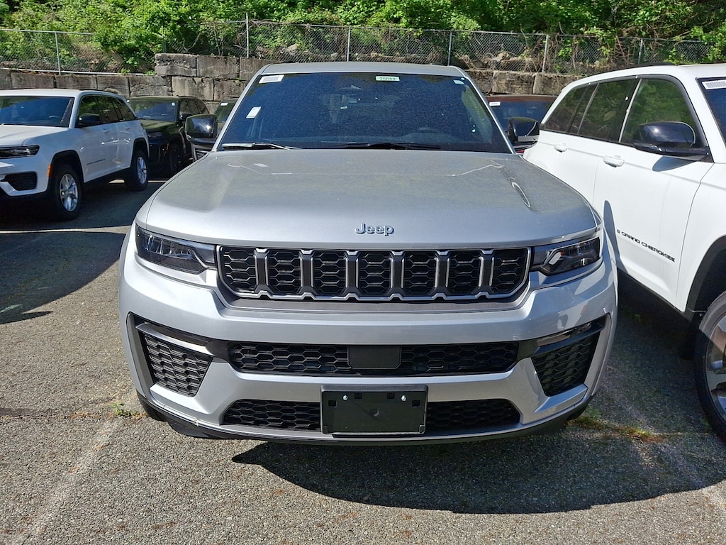 New 2026 Jeep Grand Cherokee Limited Sport Utility