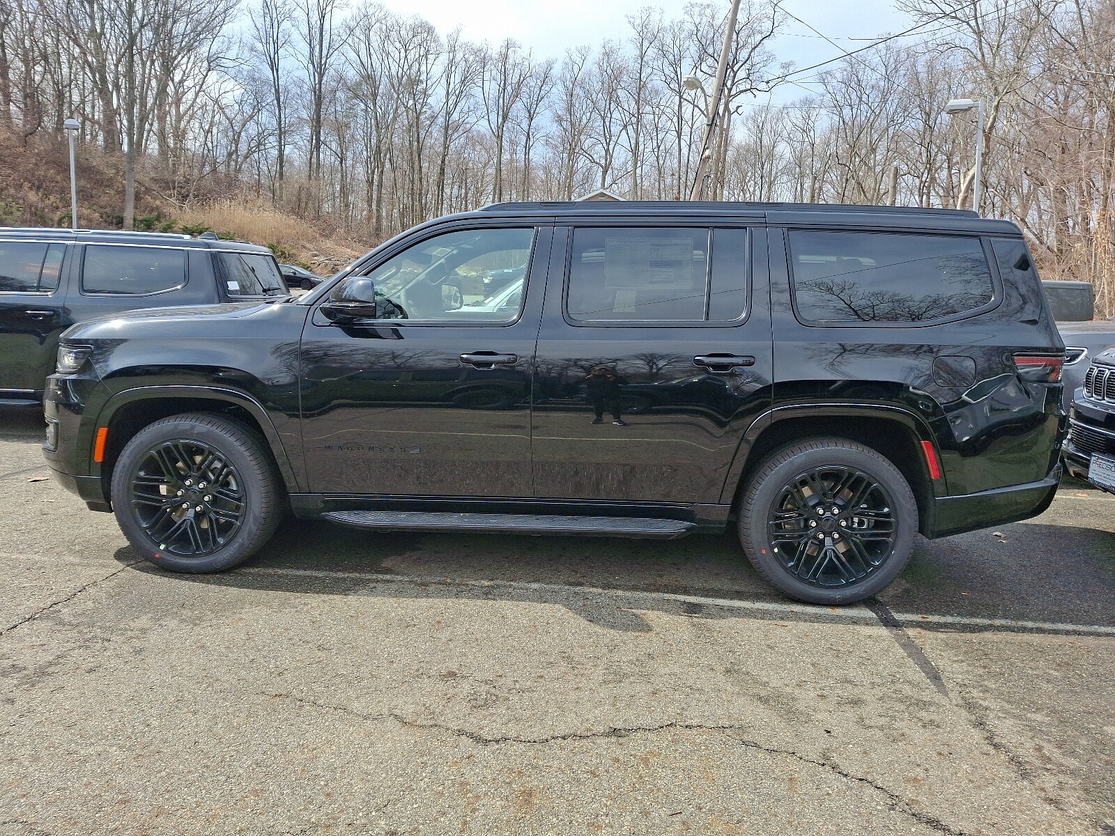 2025 Jeep Wagoneer Series II Carbide photo 4