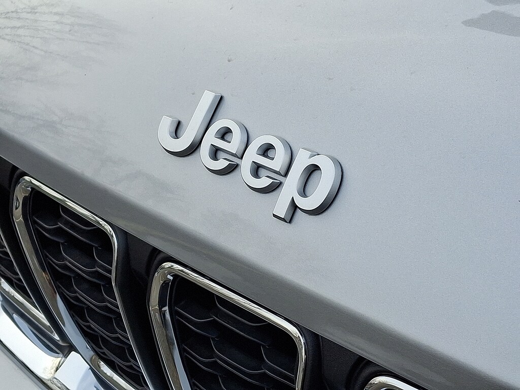 New 2025 Jeep Grand Cherokee Laredo X 4x4 Sport Utility