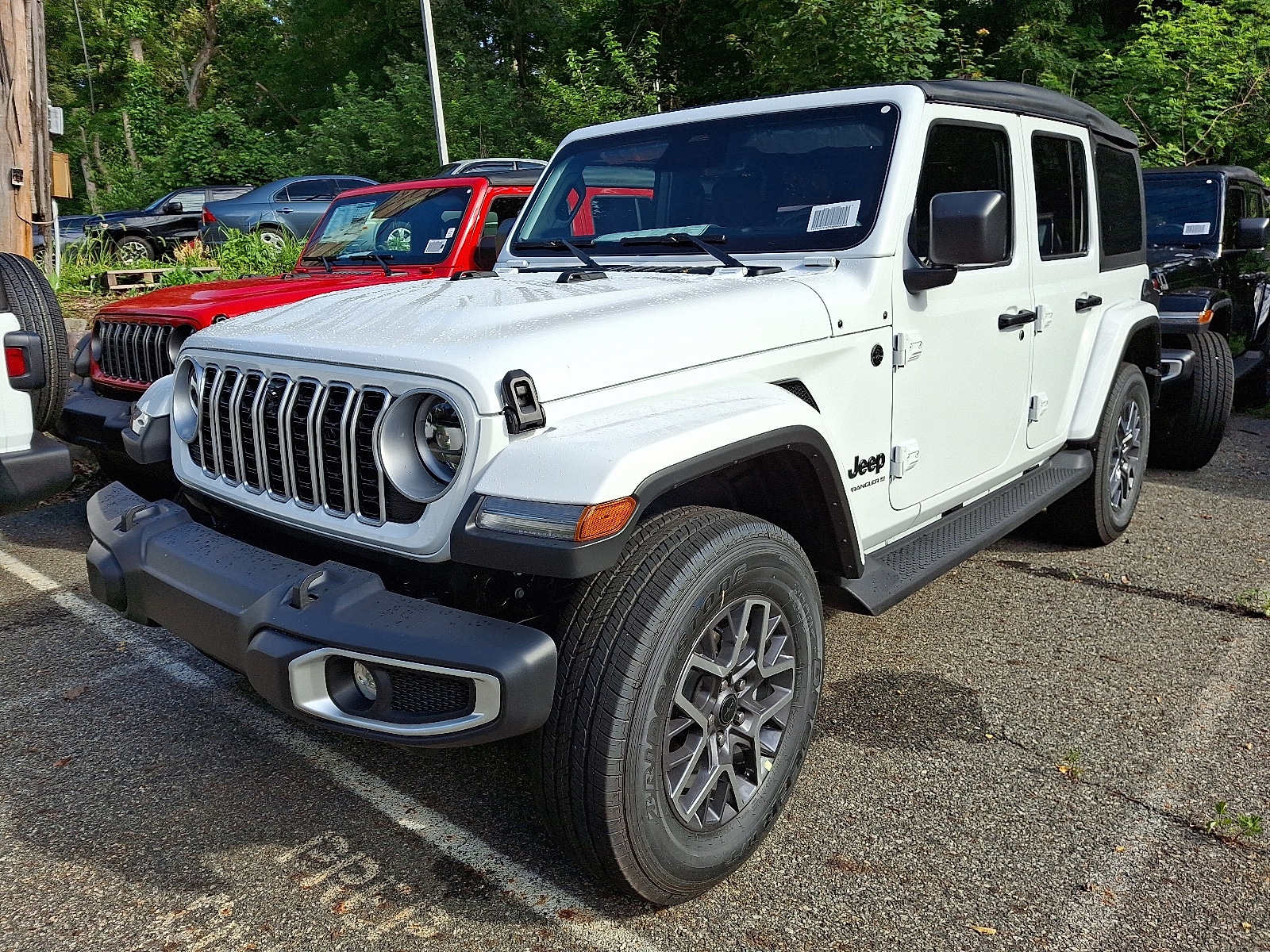 2025 Jeep Wrangler 4-Door Sahara - Photo 3