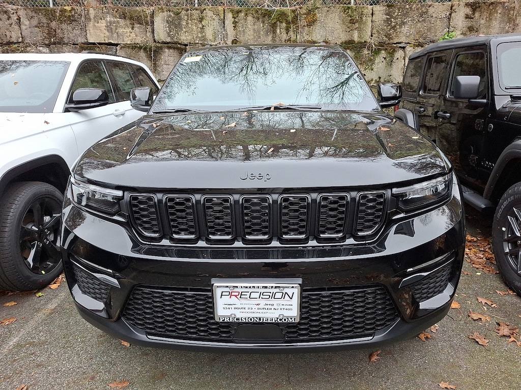 New 2025 Jeep Grand Cherokee Limited 4x4 Sport Utility