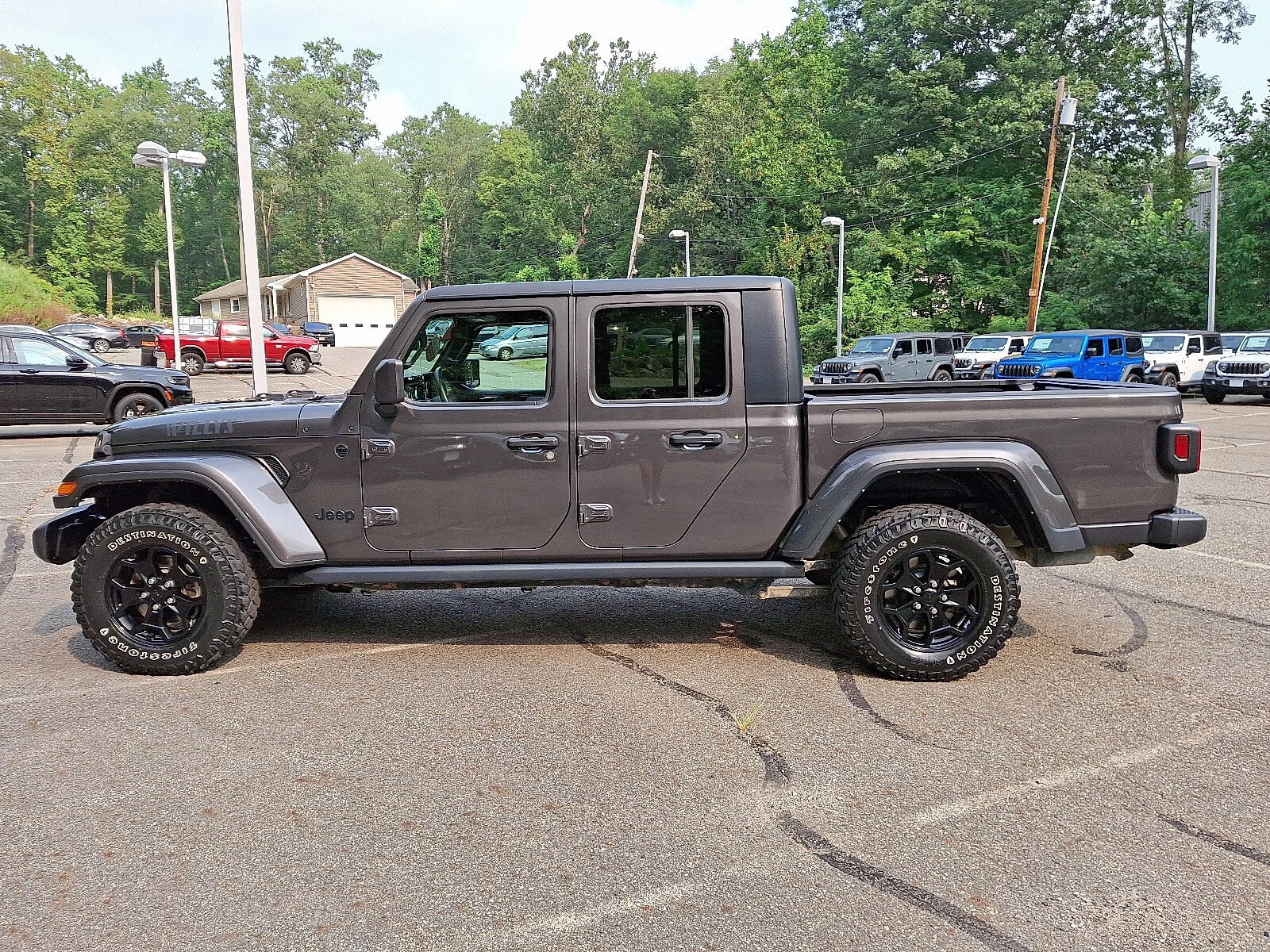 2021 Jeep Gladiator Willys photo 4