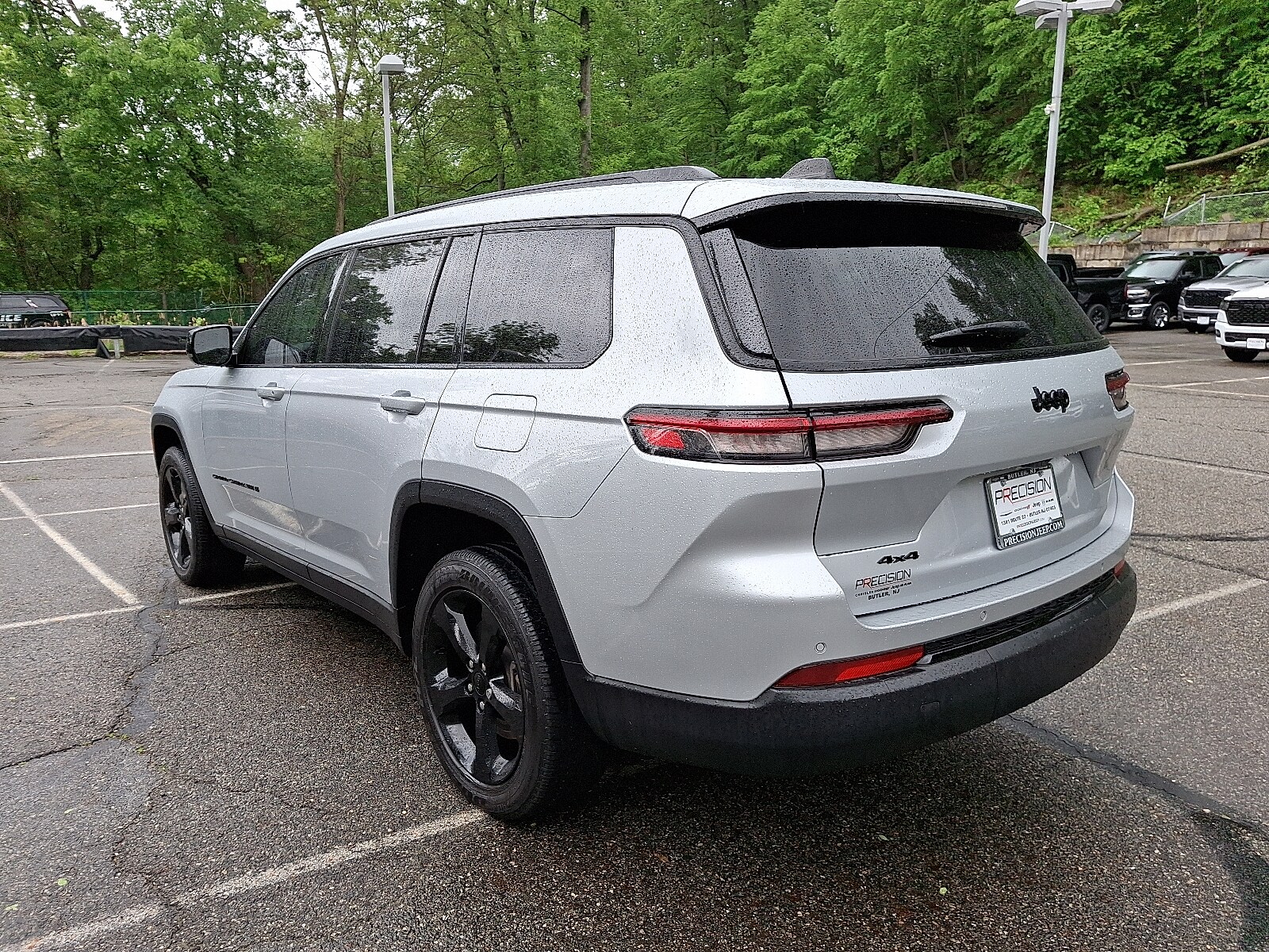2023 Jeep Grand Cherokee Altitude photo 4