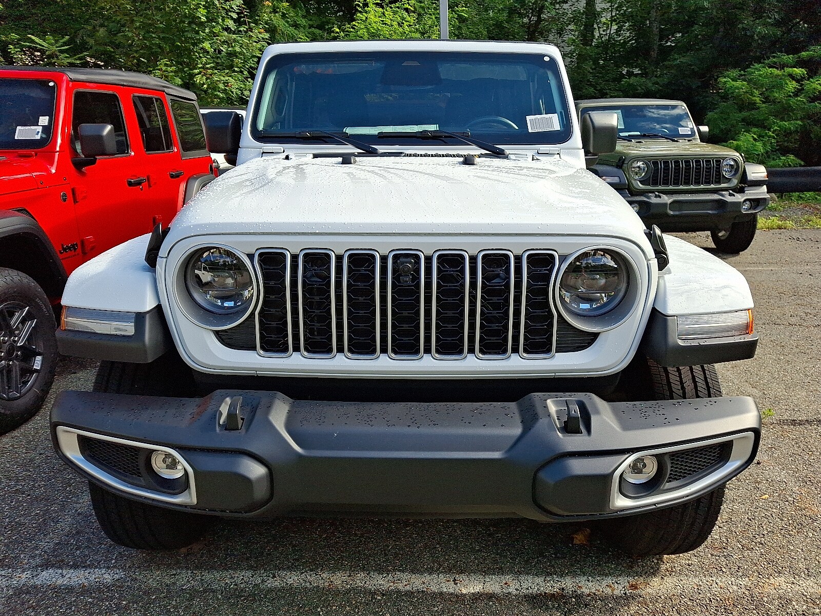 2025 Jeep Wrangler 4-Door Sahara - Photo 2