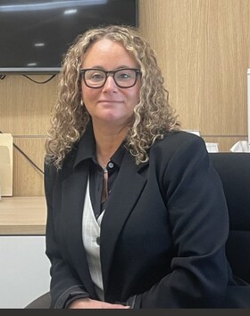 Staff member Laurie Gallo from 193d3008e87a