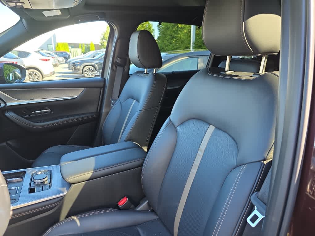 2024 Mazda CX-90 Plug-in Hybrid Premium Plus photo 3