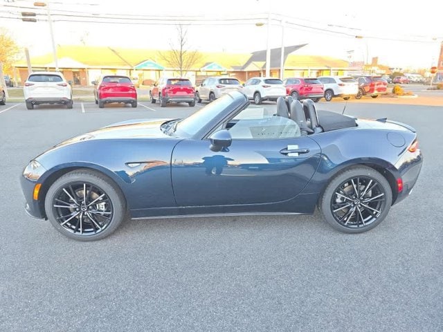 2025 Mazda MX-5 Miata Grand Touring - Photo 16