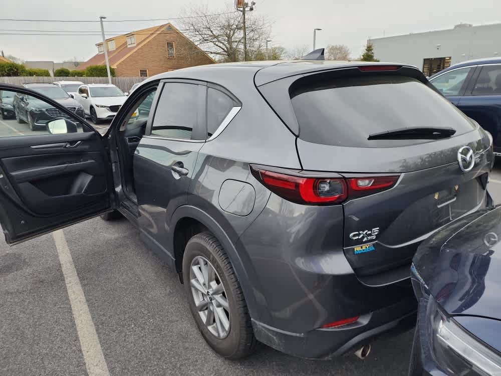 2022 Mazda CX-5 2.5 S Preferred photo 2