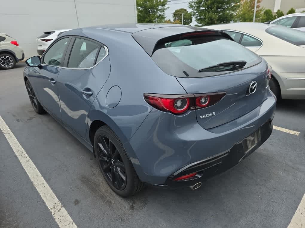 2023 Mazda Mazda3 Hatchback 2.5 s Carbon photo 2