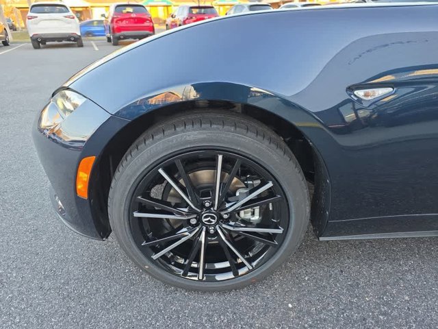 2025 Mazda MX-5 Miata Grand Touring - Photo 17