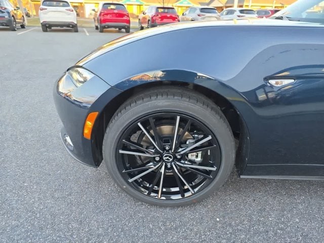 2025 Mazda MX-5 Miata Grand Touring - Photo 9