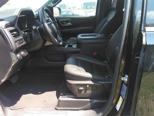 2024 Chevrolet Tahoe LT photo 2
